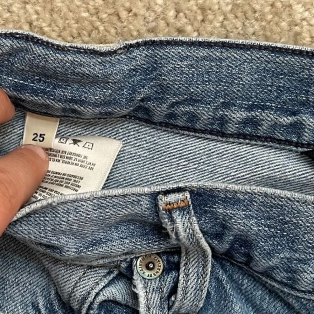 Citizens of Humanity Straight Leg Knee Hole Liya Jeans - Size 25 - Picture 5 of 7